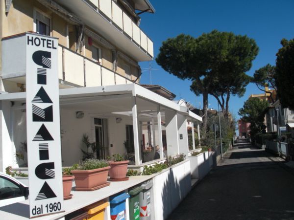 فندق Giamaica Viserba Di Rimini المظهر الخارجي الصورة